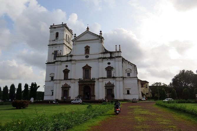 Margao City Food Trail by Make It Happen - Stop 3: Margao Market where you see the day-to-day rhythm