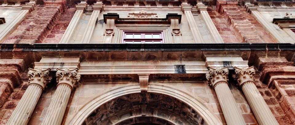 Old Goa: Walking Tour of Heritage Churches - Basilica of Bom Jesus: St. Francis Xavier’s remains