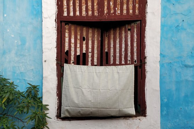 Private Tour of Fontainhas & Old Goa's Portuguese Heritage - Dona Paula Jetty: Sea-breeze viewpoints and a relaxed ending