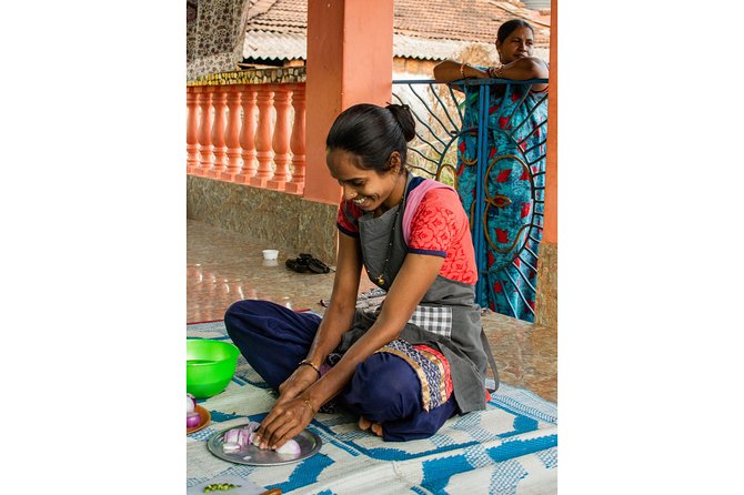 Traditional Indian Cooking Class in Goa, Anjuna [vegetarian] - Comfort in a traditional setup: floor seating and chairs